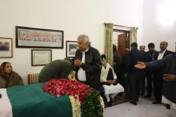 மன்மோகன் சிங்கின் உடலுக்கு ரணில் விக்கிரமசிங்க அஞ்சலி