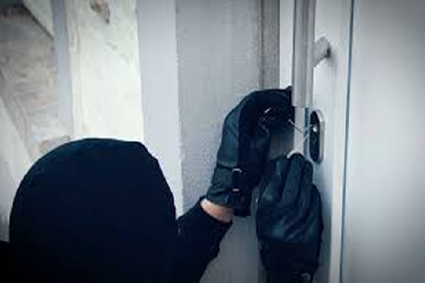 தமிழர் பகுதியில் நள்ளிரவில் இடம்பெற்ற சம்பவம் ; பெரும் அச்சத்தில் மக்கள் | Midnight Incident In Tamil Area