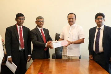 அஜித் ராஜபக்சவிடம் கையளிக்கப்பட்ட தேசிய கணக்காய்வு அலுவலகத்தின் வேலைத்திட்டம்