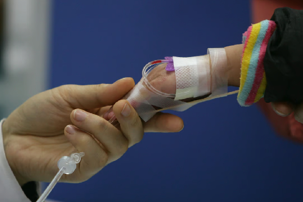 சீனாவில் குழந்தைகளை அச்சுறுத்தும் புதிய தொற்று! | Pneumonia Sweeps Through Chinese Schools