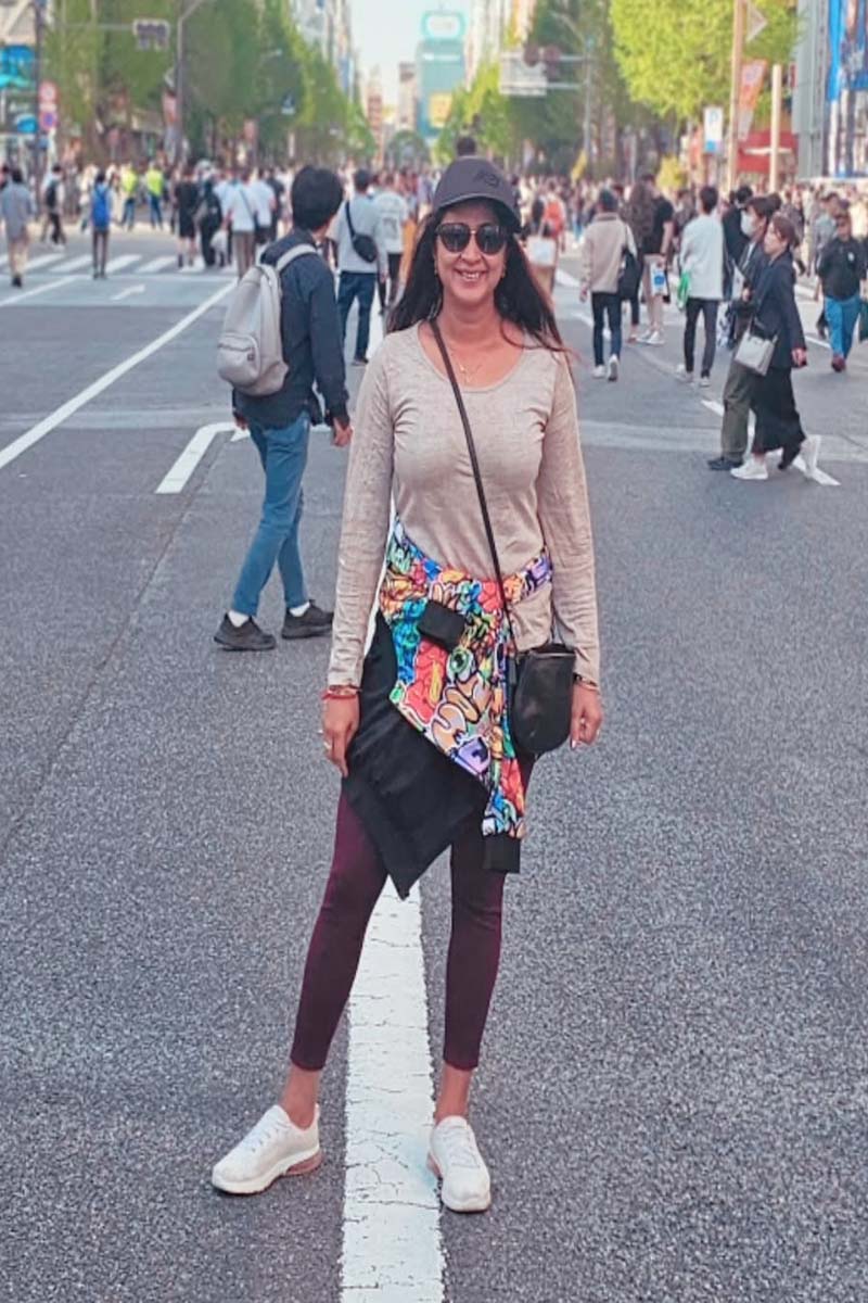 சீரியலில் குடும்ப பெண்ணாக இருக்கும் கனிகாவா இது? மாடர்ன் உடையில் கலக்கல் புகைப்படம் | 43 Years Old Kaniha In Modern Dress Photo Viral