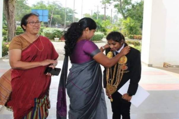 சர்வதேச அளவில் இலங்கைக்கு பெருமை சேர்த்த வீராங்கனைக்கு கௌரவிப்பு! | India Championship Karate Sri Lanka Won Bronze