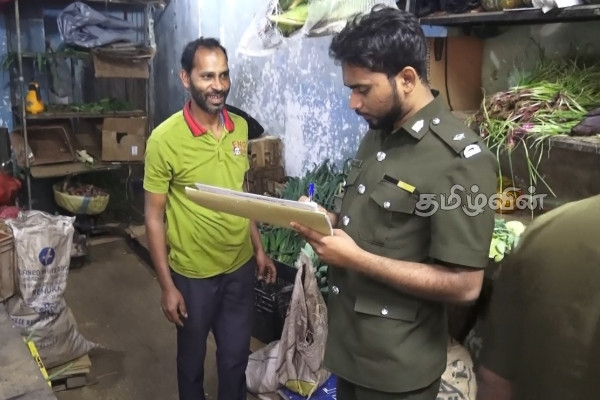 ஹட்டன் நகரில் திடீர் பரிசோதனை: முறைகேடான உணவுகள் கண்டுபிடிப்பு | Random Testing In Hatton
