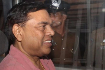 " බැසිල් සිරගත කළ යුතුයි.." ප්‍රබලයකු ගෙන් විශේෂ ප්‍රකාශයක්