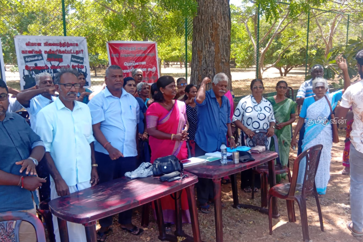 அரச அதிகாரிகளின் சூழ்ச்சியில் வீழ்ந்துவிட வேண்டாம்: வலிவடக்கு மீள் குடியேற்ற அபிவிருத்திக்குழு எச்சரிக்கை | Compensation For Ancestral Lands Seized Army அரச அதிகாரிகளின் சூழ்ச்சியில் வீழ்ந்துவிட வேண்டாம்: வலிவடக்கு மீள் குடியேற்ற அபிவிருத்திக்குழு எச்சரிக்கை | Compensation For Ancestral Lands Seized Army