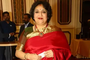 தனுஷின் மாமியார் லதா சத்தமில்லாமல் செய்த காரியம்!