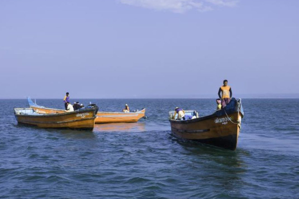 மேலும் 15 தமிழக மீனவர்கள் கைது | 15 More Tamil Nadu Fishermen Arrested