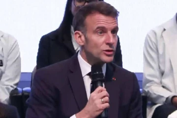 මැදපෙරදිග ප්‍රහාර නතර කරන්න, හෝමූස් සමුද්‍ර සන්ධියේ නාවික නිදහස යථා තත්ත්වයට පත් කරන්න එමානුවෙල්ගෙන් කාරුණික ඉල්ලීමක්