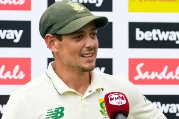 டெஸ்ட் கிரிக்கெட்டிலிருந்து  நட்சத்திர வீரர் திடீர் ஓய்வு! அதிர்ச்சியில் ரசிகர்கள்