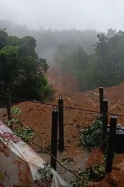 கண்டியில் பாரிய மண்சரிவு! 20 குழந்தைகள் உள்ளிட்ட 120 பேர் மாயம் | Massive Landslides In Kalkottuwa Area