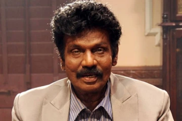 நடிகர் கவுண்டமணியின் மனைவியா இது? இதுவரை பலரும் பார்த்திராத அவரின் பழைய திருமண போட்டோ