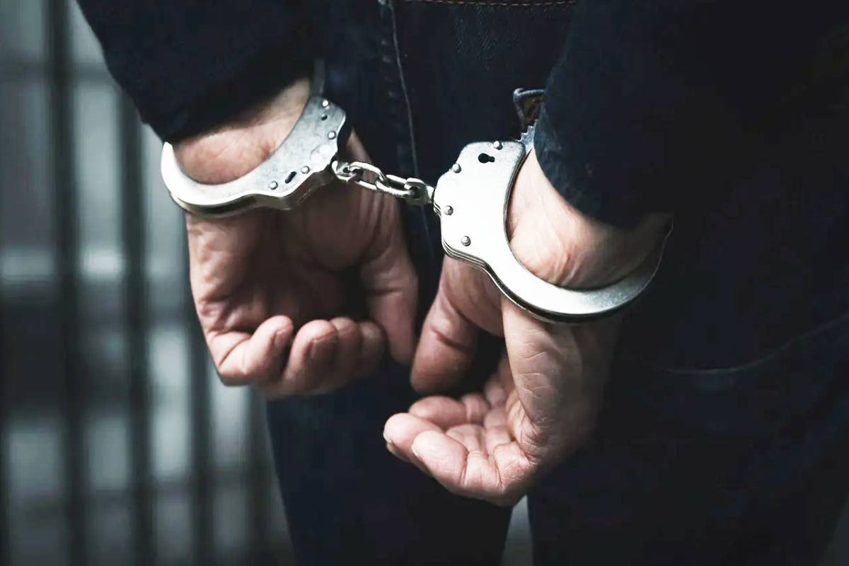 கட்டுநாயக்கவில் போதைப்பொருளுடன் கனடா நாட்டவர் கைது! | Canadian National Arrested With Over 20Kg Drugs