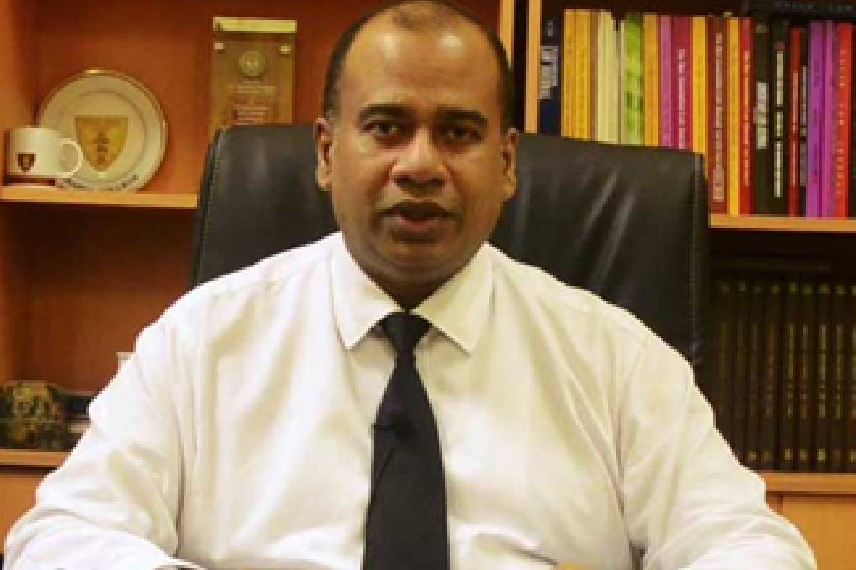 சிறுநீரகத்தை விற்று சட்டத்தரணி கட்டணத்தை செலுத்திய மனதை உருக்கும் ஒரு சம்பவம்... | Man Sells Kidney To Afford Legal Fees