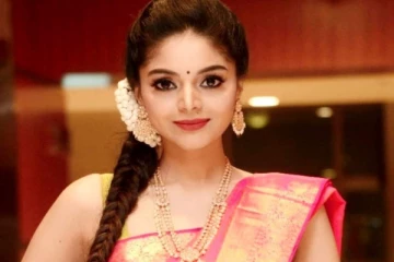 பிரபல சீரியல் நடிகருடன் சர்ச்சை காட்சியில் நடித்த பிக்பாஸ் சனம் ஷெட்டி, இணையத்தில் வேகமாக பரவும் வீடியோ..