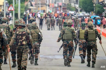 மணிப்பூரில் மீண்டும் வெடித்த வன்முறை: தந்தை, மகன் என 3 பேர் சுட்டுக்கொலை