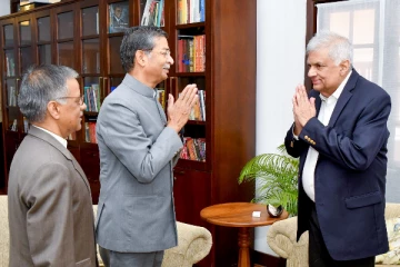 இந்திய நல்லாட்சி நிறுவகத்தின் பணிப்பாளர் நாயகம் ரணிலை சந்தித்தார்