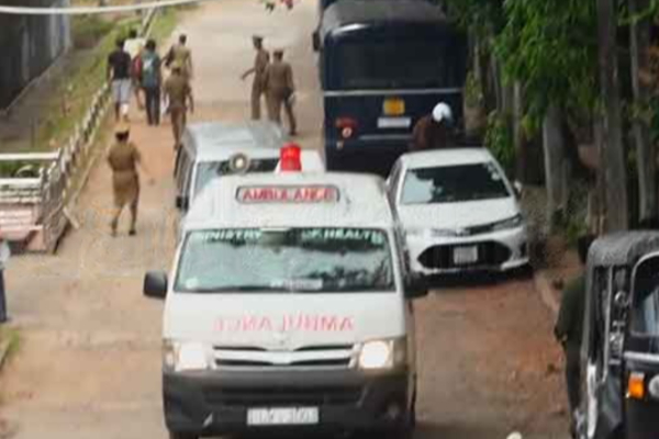 தீவிர கண்காணிப்பில் ரணில்! வெளியான புகைப்படம் | Ranil Admitted To Icu At National Hospital