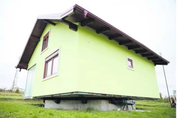 மனைவிக்கு கணவர் கொடுத்த வினோத வீடு: அப்படி என்ன ஸ்பெஷல்?