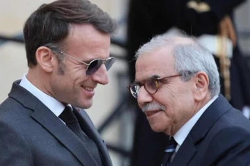 பிரான்ஸ் ஜனாதிபதி மேக்ரான் மற்றும் லெபனான் பிரதமர் நவாப் சலாம் பாரிஸில் சந்திப்பு