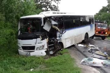 கம்பஹாவில் நாடாளுமன்ற பேருந்து மோதி பொலிஸ் சார்ஜன்ட் மரணம்