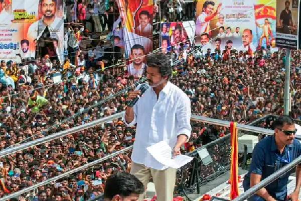 கரூர் விவகாரத்தில் விஜயை கைது செய்வதில் தொடரும் நெருக்கடி.., விரிவான காணொளி | Crisis Over Vijay S Arrest In The Karur Case Vedio
