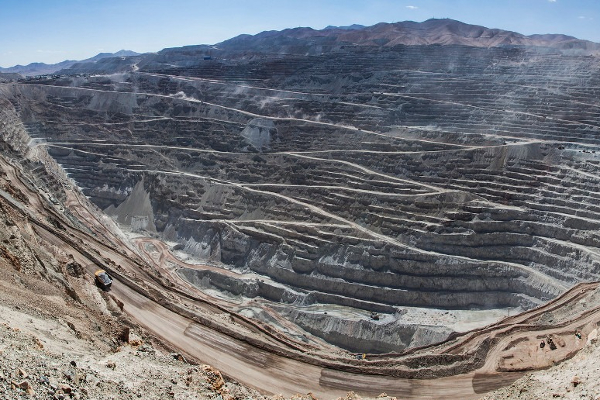 உலகின் மிகப்பெரிய மற்றும் ஆபத்தான சுரங்கங்கள் பற்றி உங்களுக்குத் தெரியுமா! | 10 Biggest And Most Hazardous Mines In The World