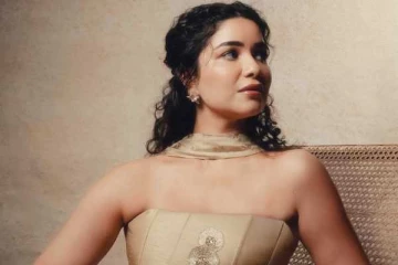 சச்சின் மகள் சாரா டெண்டுல்கரின் ஸ்டைன்னிங் லுக்!! ரீசெண்ட் புகைப்படங்கள்..