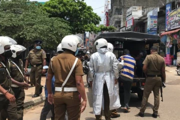 யாழில் முகக்கவசம் அணியாமல் நடமாடிய 25 பேருக்கு நேர்ந்த கதி!