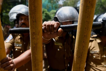 “சர்வதேச சவாலுக்கு முன் சரண்” கோட்டாவின் அரசாங்கம், சவாலில் தளர்வை அறிவித்துள்ளது