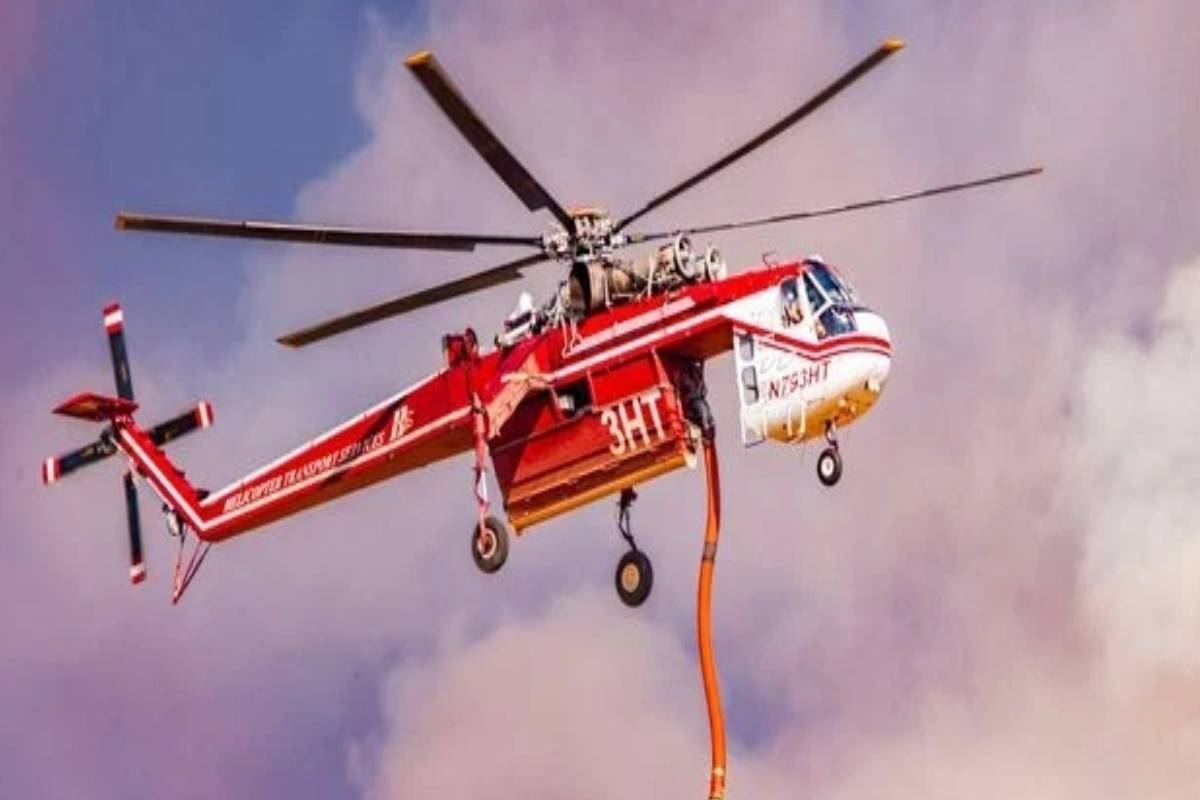 அமெரிக்காவில் காட்டுத்தீயைக் கட்டுப்படுத்தும் பணியில் ஈடுபட்ட ஹெலிகொப்டர் வீழ்ந்து விபத்து - இருவர் பலி | Helicopter Involved In Wildfire Control Crashes அமெரிக்காவில் காட்டுத்தீயைக் கட்டுப்படுத்தும் பணியில் ஈடுபட்ட ஹெலிகொப்டர் வீழ்ந்து விபத்து - இருவர் பலி | Helicopter Involved In Wildfire Control Crashes