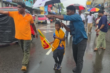 மலையக காணி உரிமையை வென்றெடுக்க களமிறங்கிய சிறுவன் - 140 கிலோமிட்டர் நடைப்பயணம் ஆரம்பம்