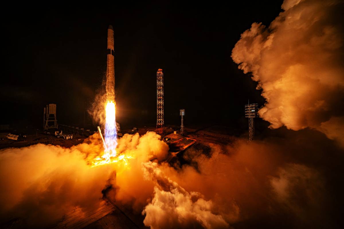விண்வெளி ஆய்வில் தென்கொரியாவின் அடுத்த கட்டம்...! | South Korea Launches New Satellite Via Spacex