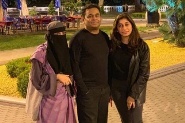 அப்பாவை பற்றி பேசும் முன் இதை யோசித்து பேசுங்கள்: ஏ.ஆர்.ரஹ்மான் மகள் கதீஜா ட்வீட்