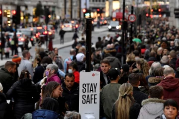 பிரித்தானியாவில் ஒமைக்ரானால்  25,000 முதல் 75,000 இறப்புகள் ஏற்படக்கூடும்! நிபுணர்கள் குழு எச்சரிக்கை