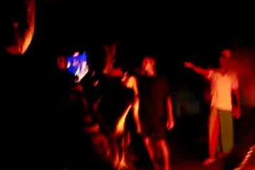 ගමක්ම රත්කරමින් පොලිසිය තුළදී තරුණයෙකු මියයයි..! දැඩි නොසන්සුන්කාරී තත්වයක්..