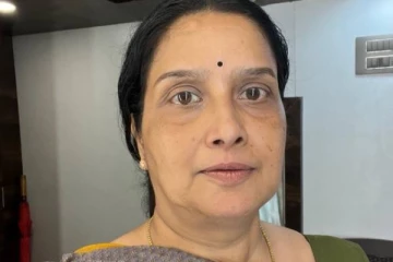 திடீரென நடிப்பை நிறுத்துவதாக அறிவித்த பிரபல நடிகை... ரசிகர்கள் ஷாக்