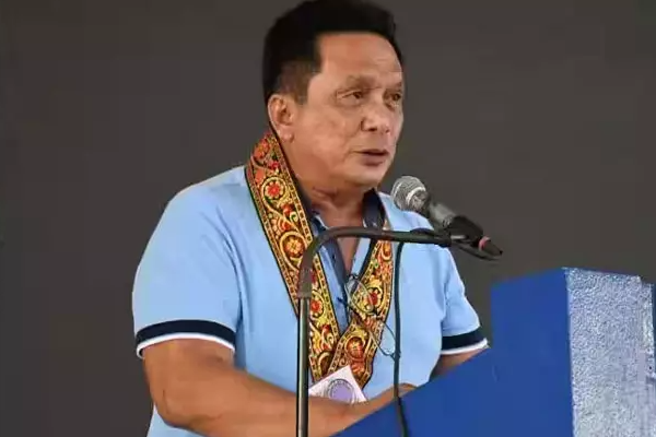 பொதுமக்களின் குறைகளை கேட்டறிந்த ஆளுநர் சுட்டுக்கொலை | Governor Shot Dead In Philippines