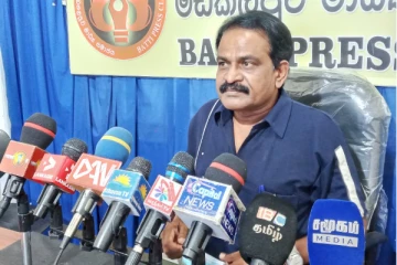 ஊடகங்களை ஒடுக்கி ஊமையாக்க அரசு விடாமுயற்சி: சிறிநேசன் குற்றச்சாட்டு