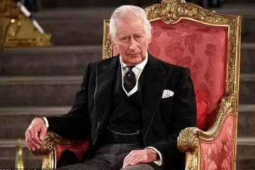 மன்னராக முடிசூடவிருக்கும் சார்லஸ்... இளவரசர் ஹரிக்கு காத்திருக்கும் பேரிடி