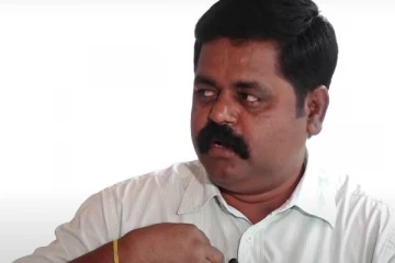 ஆங்கிலம் எதற்கு? ஆளுநரின் கூட்டத்திலிருந்து  கோபமாக வெளிநடப்பு செய்த  சிறீதரன்!