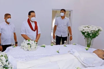 குணரத்ன வீரகோனின் பூதவுடலுக்கு இறுதி அஞ்சலி செலுத்திய பிரதமர்!