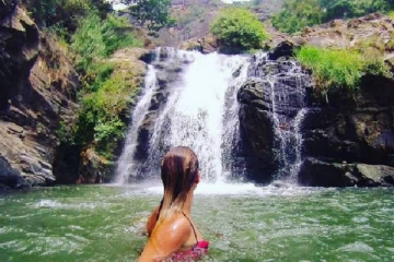 இலங்கை  வந்த வெளிநாட்டு இளம் பெண்ணுக்கு நேர்ந்த பரிதாபம்!