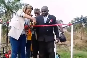 காங்கோவில் திறப்பு விழாவின் போது இடிந்து விழுந்த பாலம்-உலக செய்திகள்