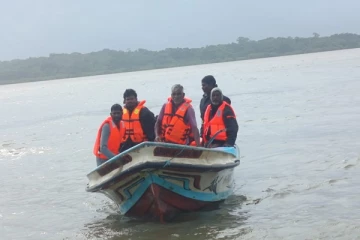 தமிழர் பகுதியொன்றில் வெள்ளத்தில் அகப்பட்ட 16 விவசாயிகள்