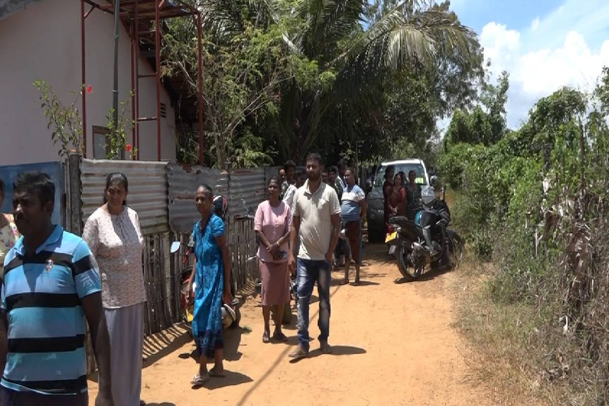 தோட்டக் குடிசையில் உறங்கிய நபர் காயங்களுடன் சடலமாக மீ்ட்பு ; பொலிஸார் விசாரணை தீவிரம் | Man Found Dead Injuries After Sleeping Garden Shed