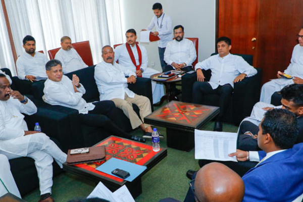 நாமலின் புதிய அரசியல் வியூகம்! முக்கிய முடிவுக்காக கூடுகிறது மொட்டுத்தரப்பு | Namal New Political Strategy