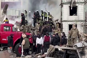 உக்ரைனில் இரவோடு இரவாக தாக்குதல் நடத்திய ரஷ்யா! 8 பேர் பலி - பலர் படுகாயம்