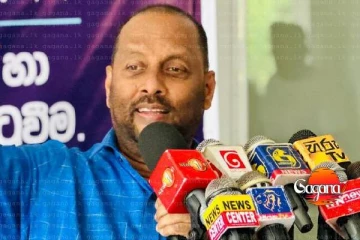 "ආණ්ඩුවට ඡන්දය දුන් අය දැන් කියන්නේ ආණ්ඩුව වහාම එළවන්නලු" - මහින්ද