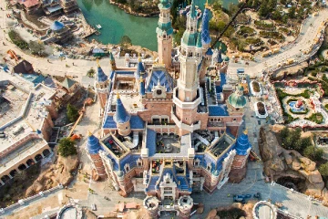 மீண்டும் சீனாவில் தலை தூக்கிய கொரோனா - டிஸ்னிலேண்ட் பூங்கா மூடல்: அடுத்து இந்தியாவுக்குள் நுழையுமா?