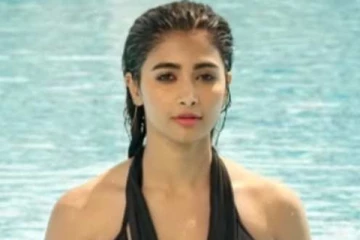 பீஸ்ட் கதாநாயகி வெளியிட்ட நீச்சல் உடை புகைப்படம்.. ரசிகர்கள் கவர்ந்திழுத்து பூஜா ஹெக்டே